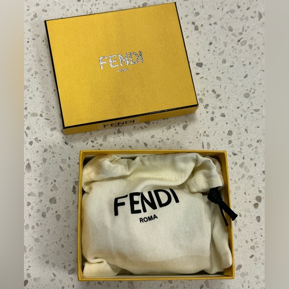 Fendi baguette nano with dustbag and box - Picture 12 of 12